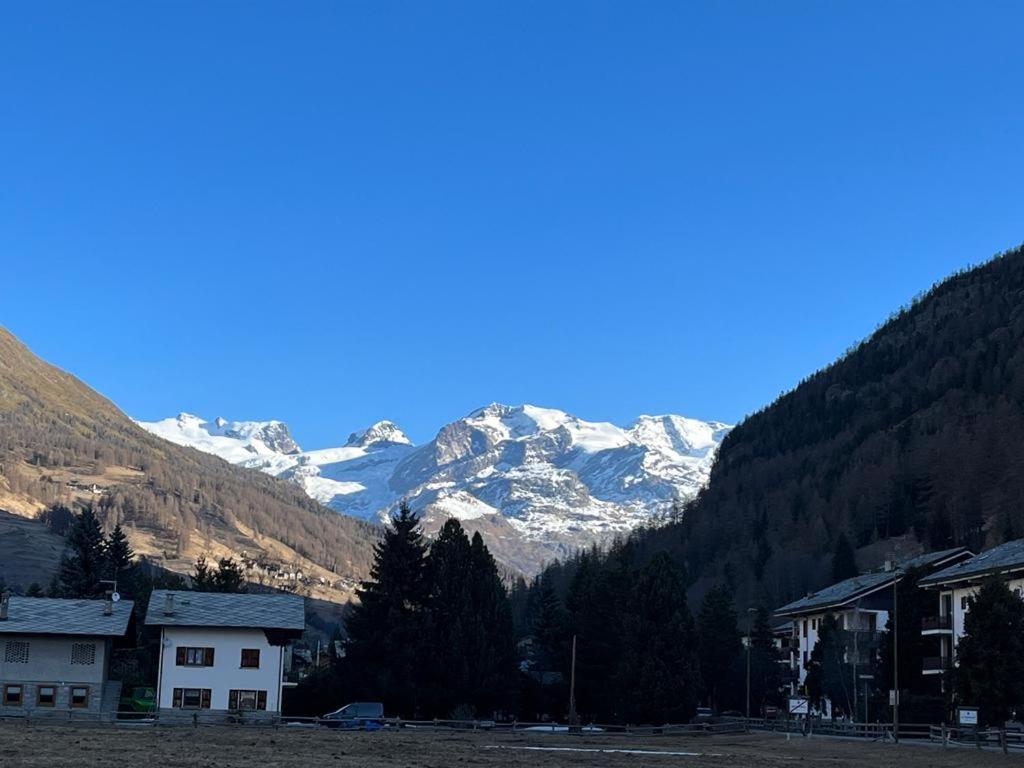The Snow - Appartamento Panoramico Con Balcone Champoluc Exterior foto