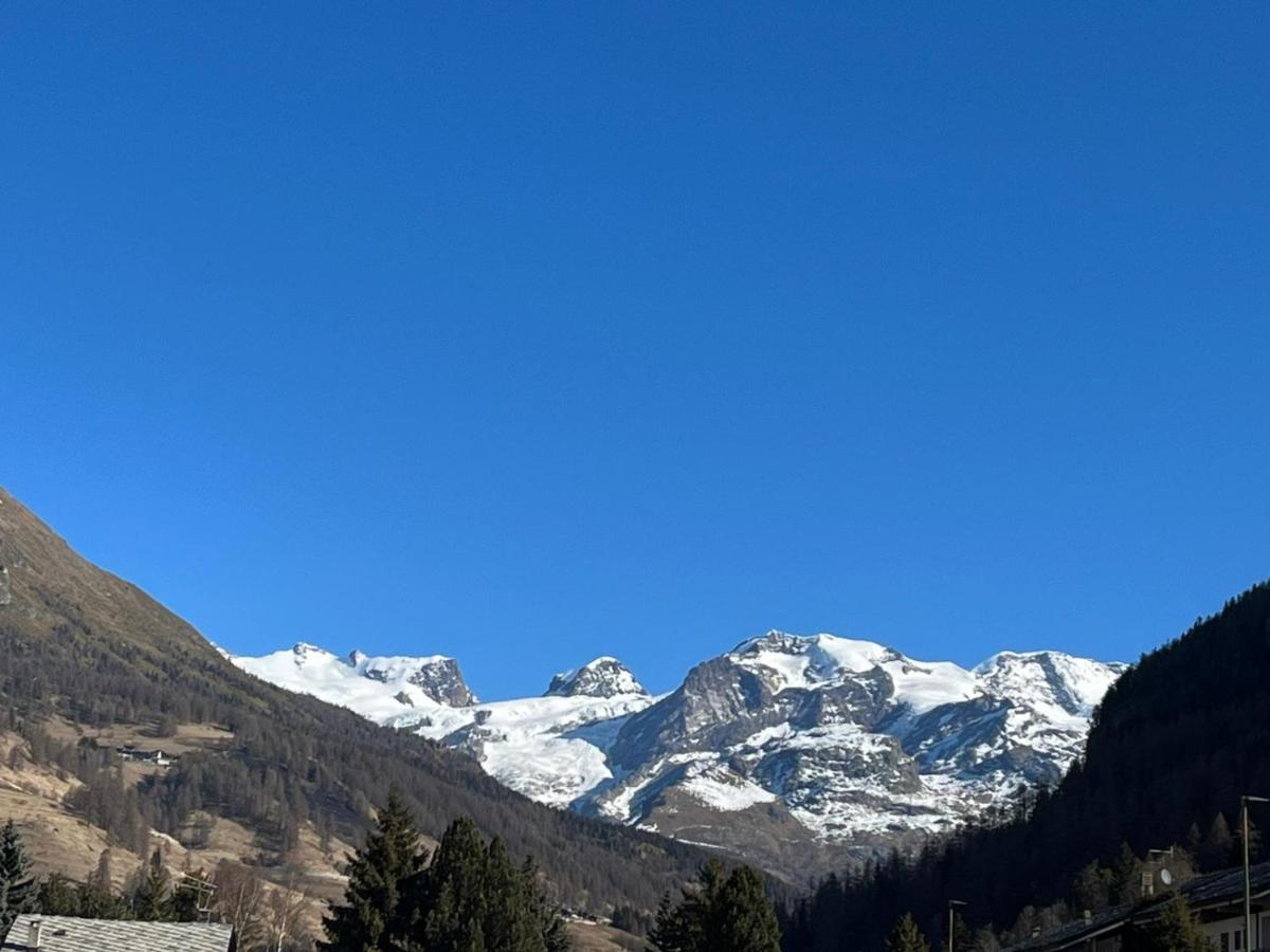 The Snow - Appartamento Panoramico Con Balcone Champoluc Exterior foto