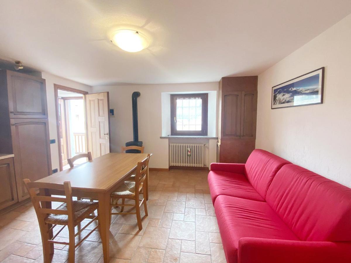 The Snow - Appartamento Panoramico Con Balcone Champoluc Exterior foto